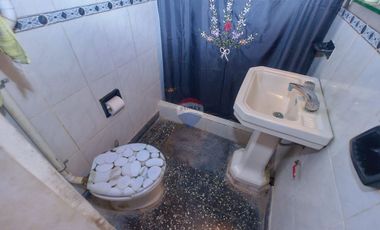 CASA EN  VENTA FLORENCIO VARELA 4 ambientes