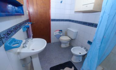 CASA EN  VENTA FLORENCIO VARELA 4 ambientes