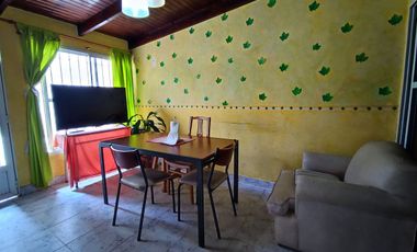 Casa VENTA Romero 2 dormitorios, parque-APTO BANCO