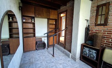 Casa VENTA Romero 2 dormitorios, parque-APTO BANCO