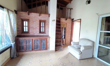 Casa VENTA Romero 2 dormitorios, parque-APTO BANCO