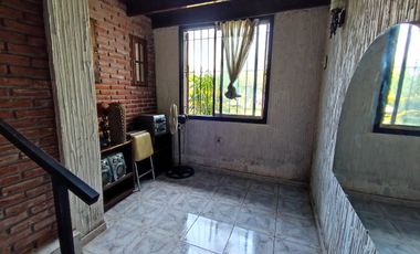 Casa VENTA Romero 2 dormitorios, parque-APTO BANCO