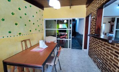 Casa VENTA Romero 2 dormitorios, parque-APTO BANCO