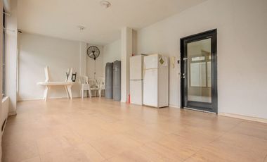 VENTA MONOAMBIENTE CON SUBDIVISIÓN. CASEROS CENTRO