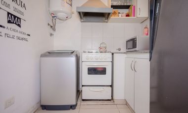 VENTA MONOAMBIENTE CON SUBDIVISIÓN. CASEROS CENTRO