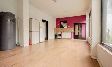 VENTA MONOAMBIENTE CON SUBDIVISIÓN. CASEROS CENTRO