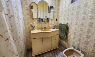 VENTA CASA 4 AMB. TERRAZA CON QUINCHO VILLA BOSCH