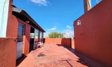VENTA CASA 4 AMB. TERRAZA CON QUINCHO VILLA BOSCH