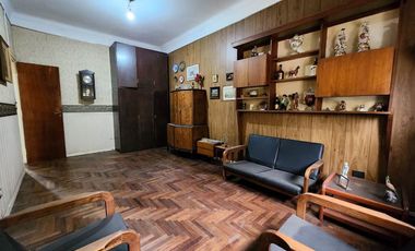 VENTA CASA 4 AMB. TERRAZA CON QUINCHO VILLA BOSCH