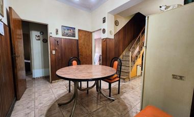 VENTA CASA 4 AMB. TERRAZA CON QUINCHO VILLA BOSCH