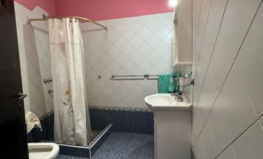 Venta de casa + duplex
