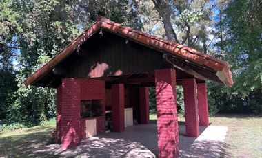 CHALET EN VENTA LAGUNA DE MONTE CON LOTES LIBRES