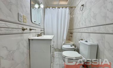 DEPARTAMENTO EN PH 3 AMBIENTES PRIMER PISO, CON PATIO Y TERRAZA LOBRE