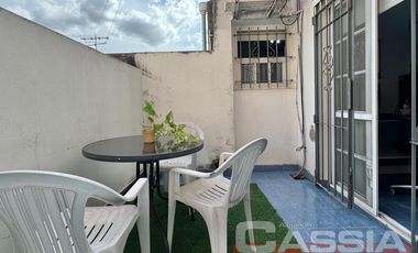DEPARTAMENTO EN PH 3 AMBIENTES PRIMER PISO, CON PATIO Y TERRAZA LOBRE