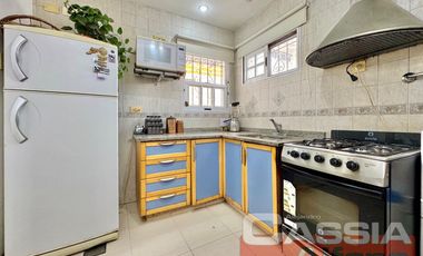 DEPARTAMENTO EN PH 3 AMBIENTES PRIMER PISO, CON PATIO Y TERRAZA LOBRE