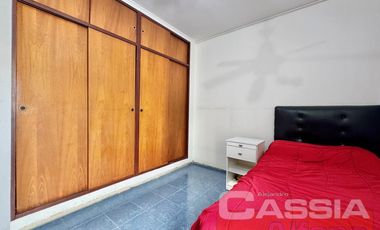 DEPARTAMENTO EN PH 3 AMBIENTES PRIMER PISO, CON PATIO Y TERRAZA LOBRE