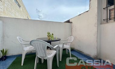 DEPARTAMENTO EN PH 3 AMBIENTES PRIMER PISO, CON PATIO Y TERRAZA LOBRE