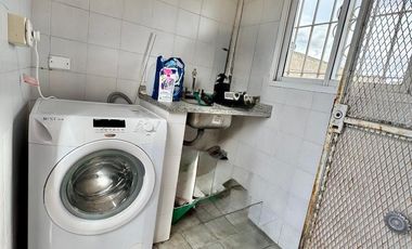 DEPARTAMENTO EN PH 3 AMBIENTES PRIMER PISO, CON PATIO Y TERRAZA LOBRE
