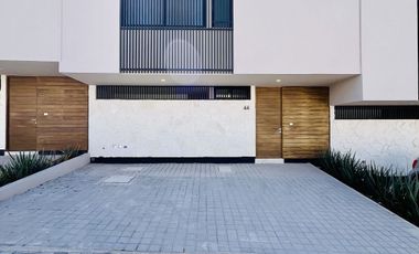 Casa de Espectaculares Acabados en Zibata