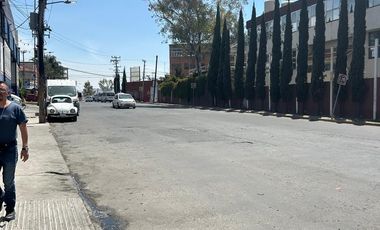LOCAL COMERCIAL EN RENTA BOSQUES DEL LAGO