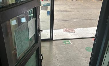 LOCAL COMERCIAL EN RENTA BOSQUES DEL LAGO