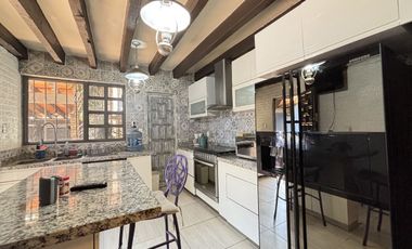 CASA EN PRIVADA CERCA DE PLAZA TOREO COLONIA EL PARQUE