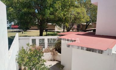 Villas de Benavente 2: Casa en fraccionamiento privado con amplios espacios