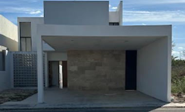 EN VENTA CASA EN FRACCIONAMIENTO EN CONKAL