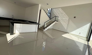 EN VENTA CASA EN FRACCIONAMIENTO EN CONKAL