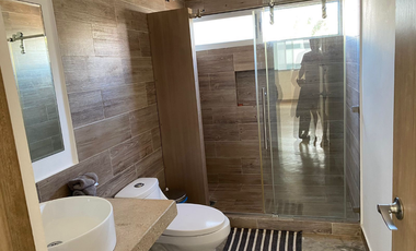 Casa Amueblada en Renta Arbolada de Grupo Cumbres Tres Niveles 3 recs