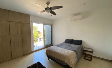 Casa Amueblada en Renta Arbolada de Grupo Cumbres Tres Niveles 3 recs