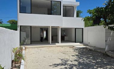 Casa grande en la playa de Chelem, Yucatan