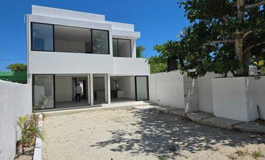 Casa grande en la playa de Chelem, Yucatan