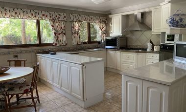 Se vende EXCELENTE CASA, EN LOS ANDES.