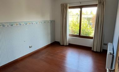 Arriendo casa en Los Adobes de Nogales en Machali