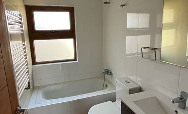 Arriendo casa en Los Adobes de Nogales en Machali