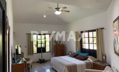 CASA EN VENTA  - (3)