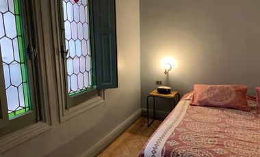 Hotel de 34 habitaciones con baño privado en Santiago Centro