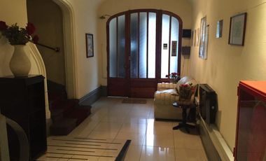 Hotel de 34 habitaciones con baño privado en Santiago Centro