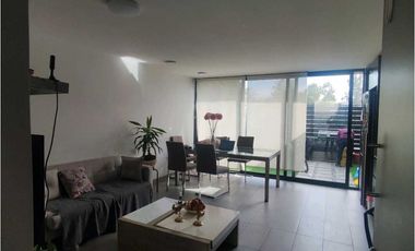 SE VENDE CASA, COMO NUEVA, SECTOR PALENA LA FLORIDA