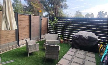 SE VENDE CASA, COMO NUEVA, SECTOR PALENA LA FLORIDA