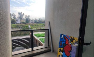 SE VENDE CASA, COMO NUEVA, SECTOR PALENA LA FLORIDA