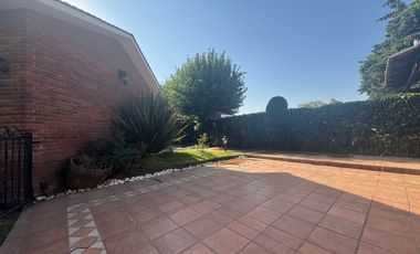 Casa en Venta de 1 piso en Residencial La Virgen, Metepec, en frente del Parque Bicentenario