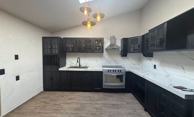 Casa en Venta de 1 piso en Residencial La Virgen, Metepec, en frente del Parque Bicentenario