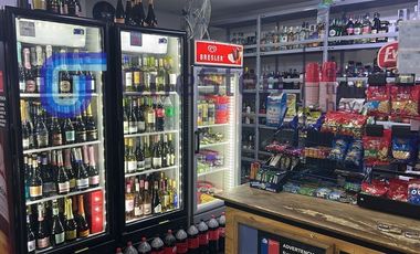 Local Comercial en Venta en DERECHO DE LLAVES DE BOTILLERÍA EN ¡UBICACIÓN TOP!..CON ALTA RENTABILIDAD Y EXCELENTES NÚMEROS. EN VITACURA..