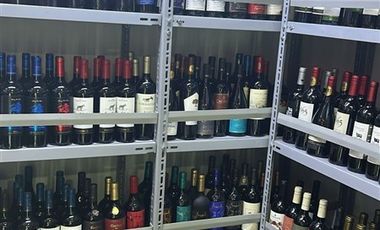 Local Comercial en Venta en DERECHO DE LLAVES DE BOTILLERÍA EN ¡UBICACIÓN TOP!..CON ALTA RENTABILIDAD Y EXCELENTES NÚMEROS. EN VITACURA..