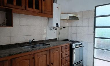 EN ALQUILER. Dpto. 3 dormitorios. Alto Alberdi. CÓRDOBA