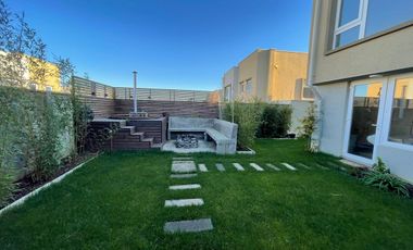 Se arrienda Preciosa y moderna casa mediterránea en  excelente sector  residencial a partir de mayo