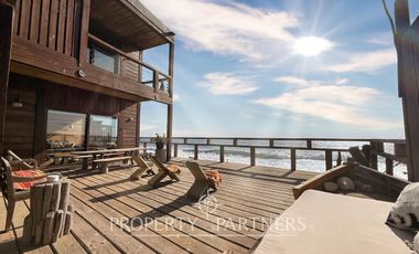 Pichilemu, Increíble casa sobre el mar en Infiernillo