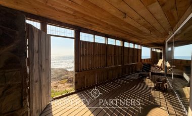 Pichilemu, Increíble casa sobre el mar en Infiernillo